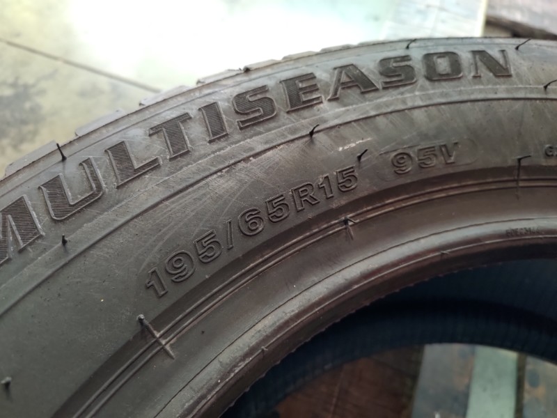 1 Gomma nuova 195 65 15 Pneumatici 4 Stagioni FIRESTONE 1 Gomma nuova 195 65 15 Pneumatici 4 Stagioni FIRESTONE