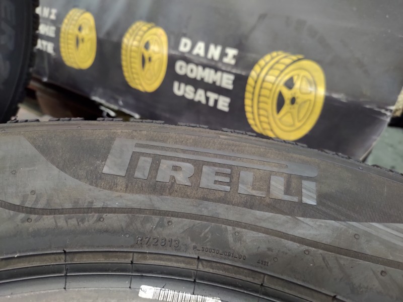 4 Gomme usate 255 55 18 Pneumatici Invernali PIRELLI 4 Gomme usate 255 55 18 Pneumatici Invernali PIRELLI