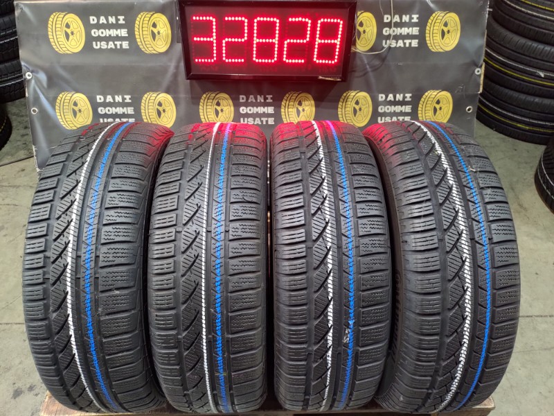 4 Gomme usate 205 60 16 Pneumatici Invernali CONTINENTAL 4 Gomme usate 205 60 16 Pneumatici Invernali CONTINENTAL