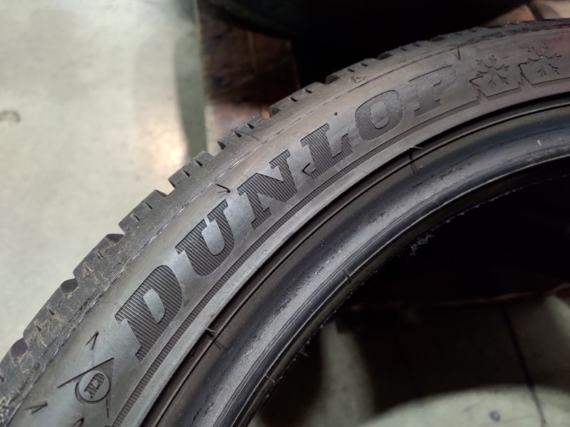 4 Gomme usate 245 40 19 Pneumatici Invernali DUNLOP 4 Gomme usate 245 40 19 Pneumatici Invernali DUNLOP