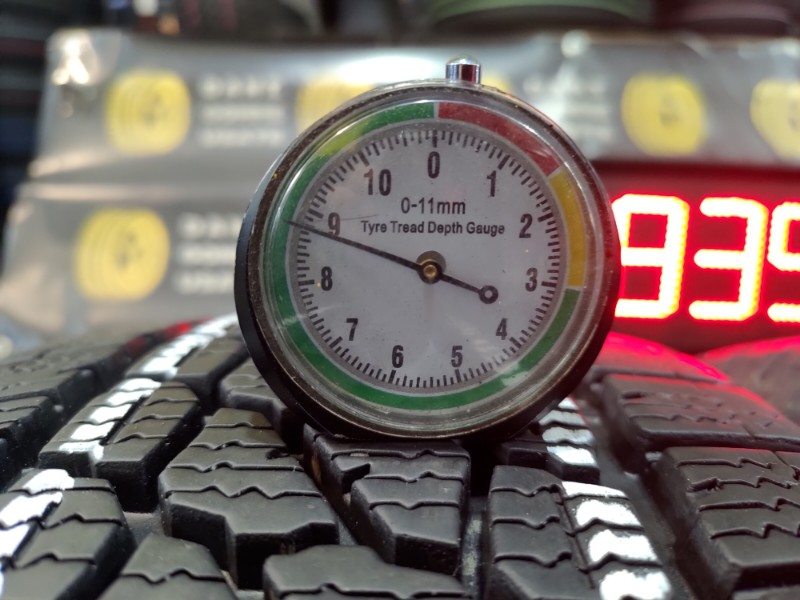 4 Gomme usate 215 65 16 C Pneumatici Invernali FIRESTONE 4 Gomme usate 215 65 16 C Pneumatici Invernali FIRESTONE