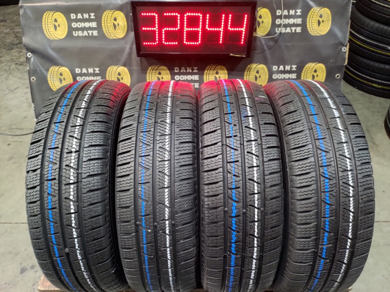 4 Gomme usate 215 70 15 C Pneumatici Invernali PIRELLI 4 Gomme usate 215 70 15 C Pneumatici Invernali PIRELLI