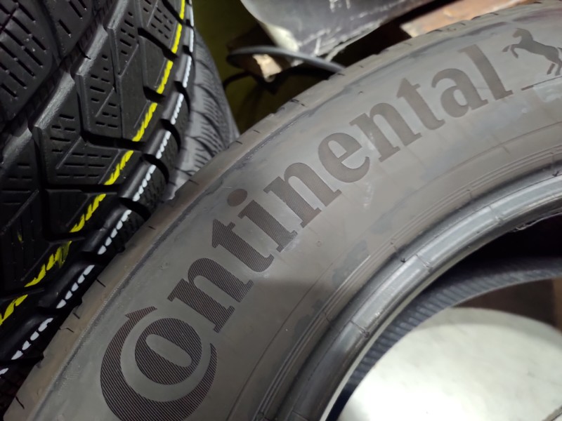 4 Gomme usate 235 55 18 Pneumatici Estivi CONTINENTAL 4 Gomme usate 235 55 18 Pneumatici Estivi CONTINENTAL