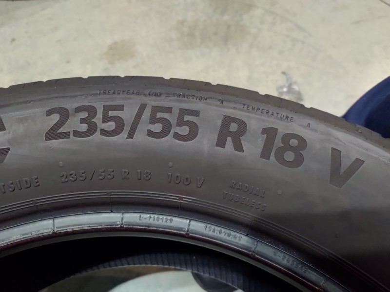 4 Gomme usate 235 55 18 Pneumatici Estivi CONTINENTAL 4 Gomme usate 235 55 18 Pneumatici Estivi CONTINENTAL