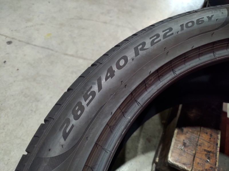2 Gomme usate 325 35 22 e 2 Gomme usate 285 40 22 Pneumatici Estivi PIRELLI 2 Gomme usate 325 35 22 e 2 Gomme usate 285 40 22 Pneumatici Estivi PIRELLI