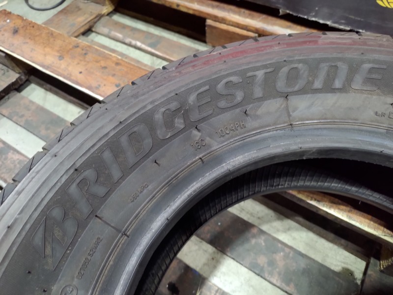 1 Gomma usata 215 70 15 C Pneumatici Estivi BRIDGESTONE 1 Gomma usata 215 70 15 C Pneumatici Estivi BRIDGESTONE