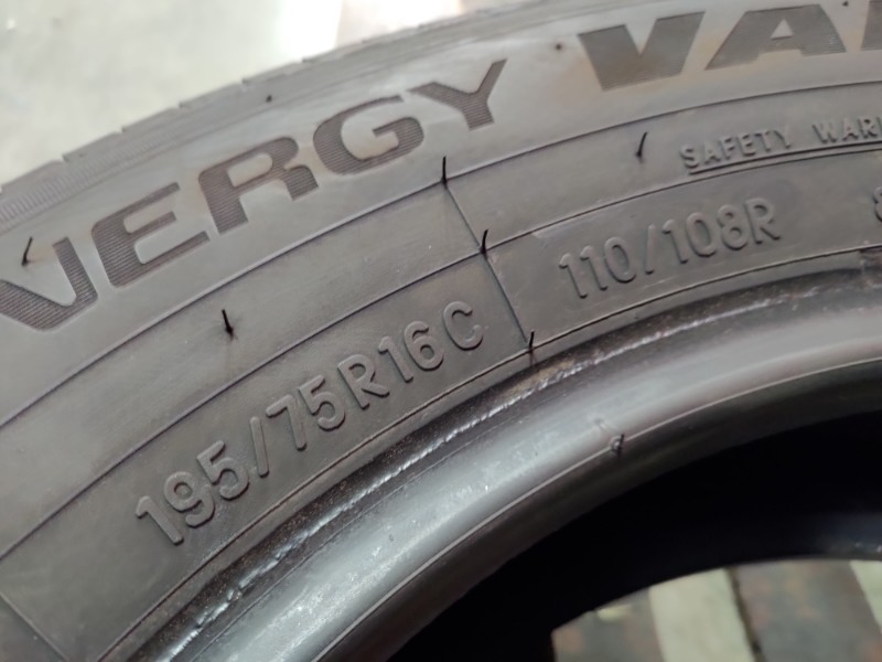 2 Gomme usate 195 75 16 C Pneumatici Estivi TOYO 2 Gomme usate 195 75 16 C Pneumatici Estivi TOYO