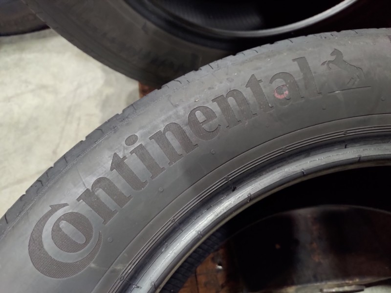 4 Gomme usate 235 55 18 Pneumatici Estivi CONTINENTAL 4 Gomme usate 235 55 18 Pneumatici Estivi CONTINENTAL