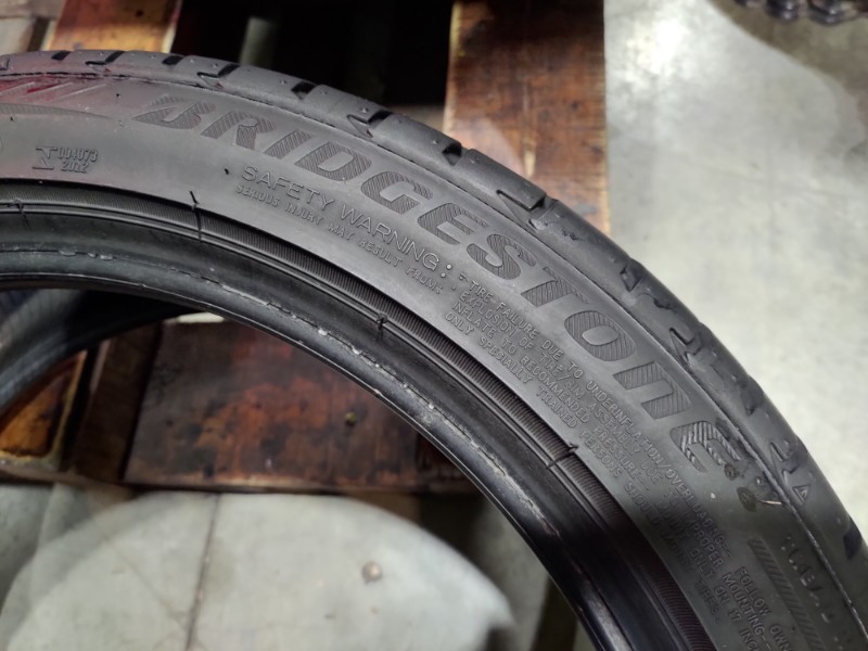 4 Gomme usate 205 45 17 Pneumatici Estivi BRIDGESTONE 4 Gomme usate 205 45 17 Pneumatici Estivi BRIDGESTONE