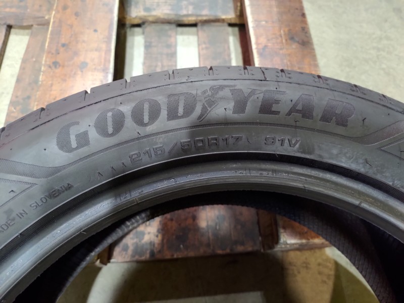 4 Gomme usate 215 50 17 Pneumatici Estivi GOODYEAR 4 Gomme usate 215 50 17 Pneumatici Estivi GOODYEAR