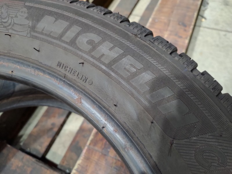 2 Gomme usate 205 55 16 Pneumatici 4 Stagioni MICHELIN 2 Gomme usate 205 55 16 Pneumatici 4 Stagioni MICHELIN
