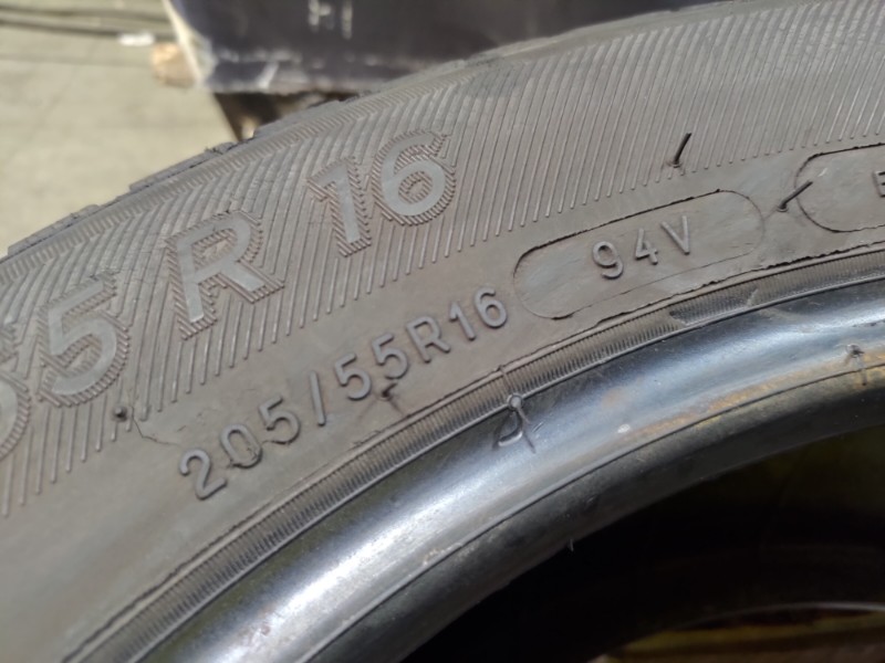 2 Gomme usate 205 55 16 Pneumatici 4 Stagioni MICHELIN 2 Gomme usate 205 55 16 Pneumatici 4 Stagioni MICHELIN