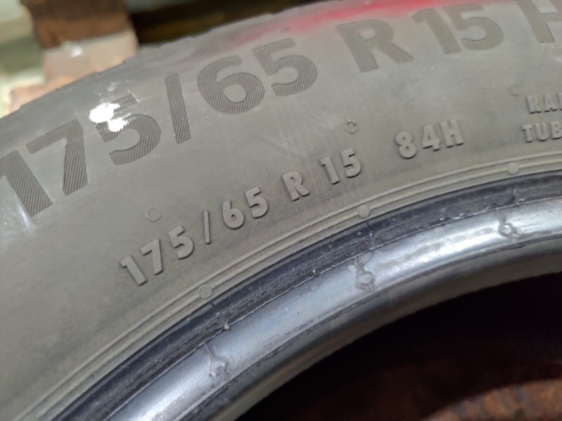 2 Gomme usate 175 65 15 Pneumatici Estivi CONTINENTAL 2 Gomme usate 175 65 15 Pneumatici Estivi CONTINENTAL