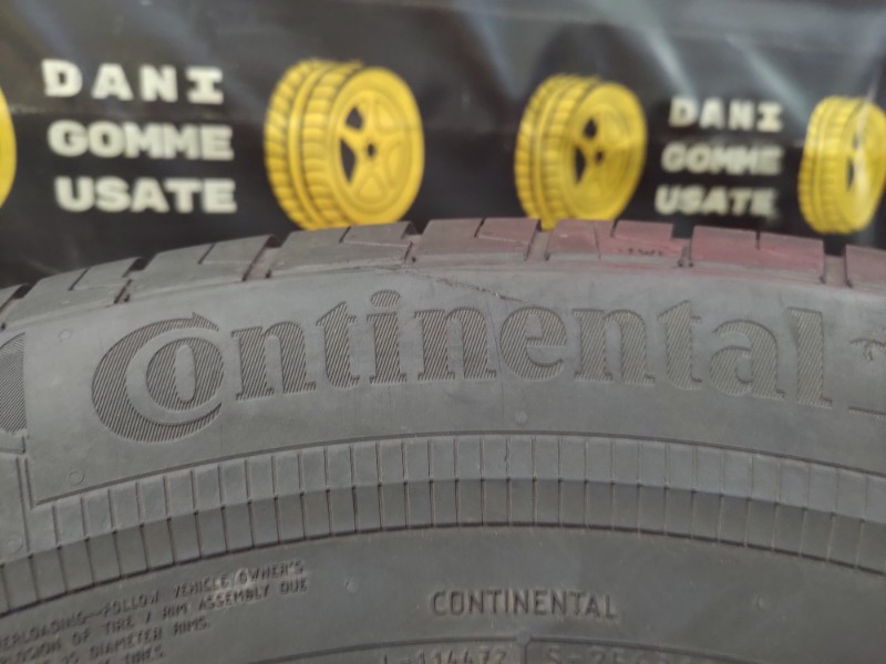 2 Gomme usate 215 70 15 C Pneumatici Estivi CONTINENTAL 2 Gomme usate 215 70 15 C Pneumatici Estivi CONTINENTAL