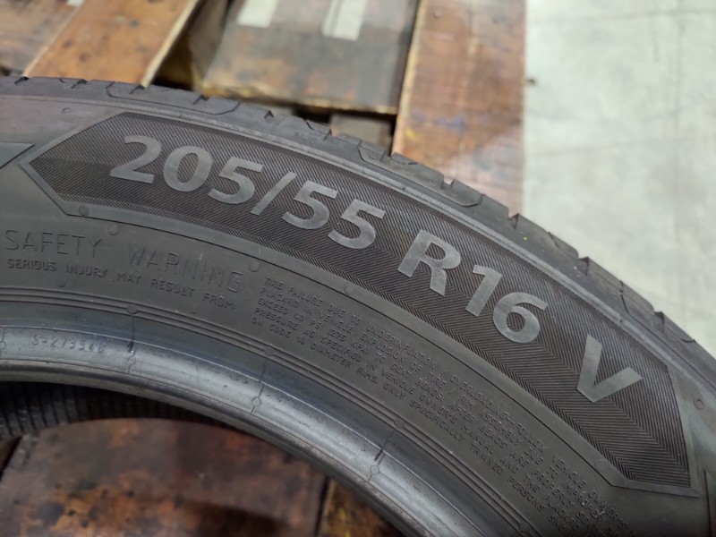 4 Gomme usate 205 55 16 Pneumatici Estivi BARUM 4 Gomme usate 205 55 16 Pneumatici Estivi BARUM