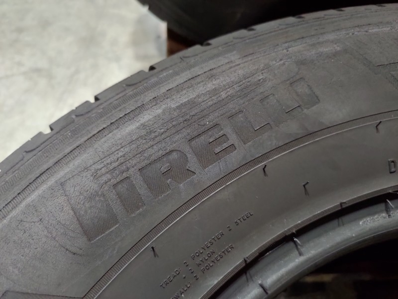 4 Gomme usate 225 70 15 C Pneumatici 4 Stagioni PIRELLI 4 Gomme usate 225 70 15 C Pneumatici 4 Stagioni PIRELLI