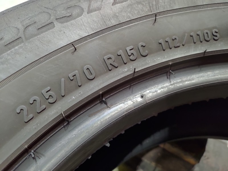 4 Gomme usate 225 70 15 C Pneumatici 4 Stagioni PIRELLI 4 Gomme usate 225 70 15 C Pneumatici 4 Stagioni PIRELLI