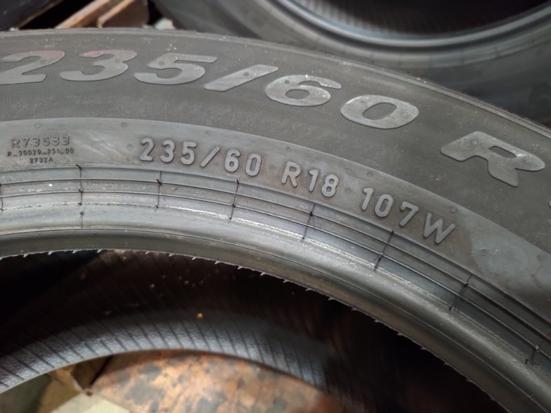 4 Gomme usate 235 60 18 Pneumatici Estivi PIRELLI 4 Gomme usate 235 60 18 Pneumatici Estivi PIRELLI