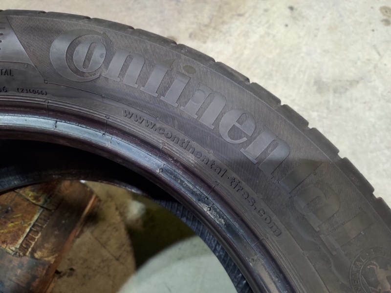 4 Gomme usate 215 55 17 Pneumatici Estivi CONTINENTAL 4 Gomme usate 215 55 17 Pneumatici Estivi CONTINENTAL