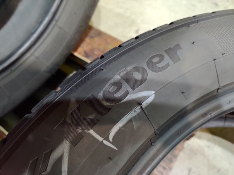 4 Gomme usate 235 55 19 Pneumatici Estivi KLEBER 4 Gomme usate 235 55 19 Pneumatici Estivi KLEBER