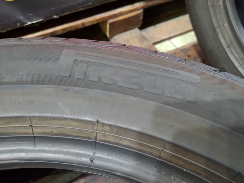 2 Gomme usate 235 50 19 Pneumatici Estivi PIRELLI 2 Gomme usate 235 50 19 Pneumatici Estivi PIRELLI
