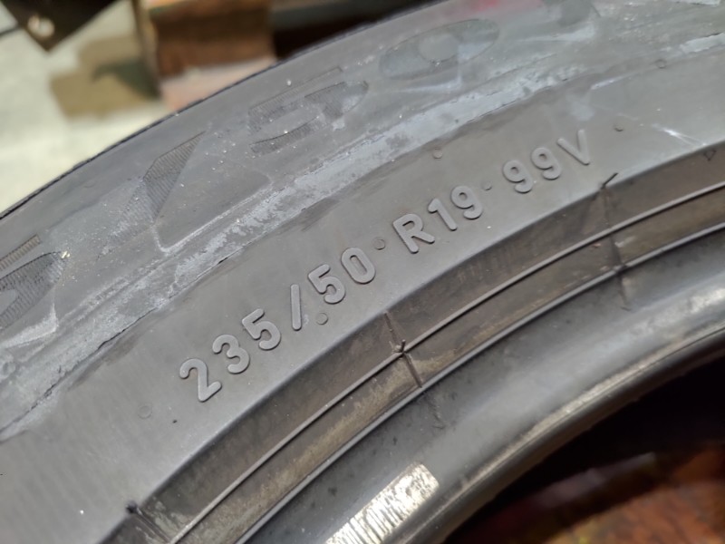 2 Gomme usate 235 50 19 Pneumatici Estivi PIRELLI 2 Gomme usate 235 50 19 Pneumatici Estivi PIRELLI
