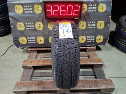 1 Gomma nuova 215 60 17 Pneumatici Invernali PIRELLI