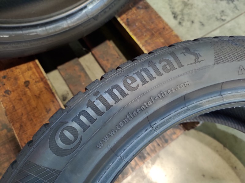 4 Gomme usate 215 50 18 Pneumatici Invernali CONTINENTAL 4 Gomme usate 215 50 18 Pneumatici Invernali CONTINENTAL