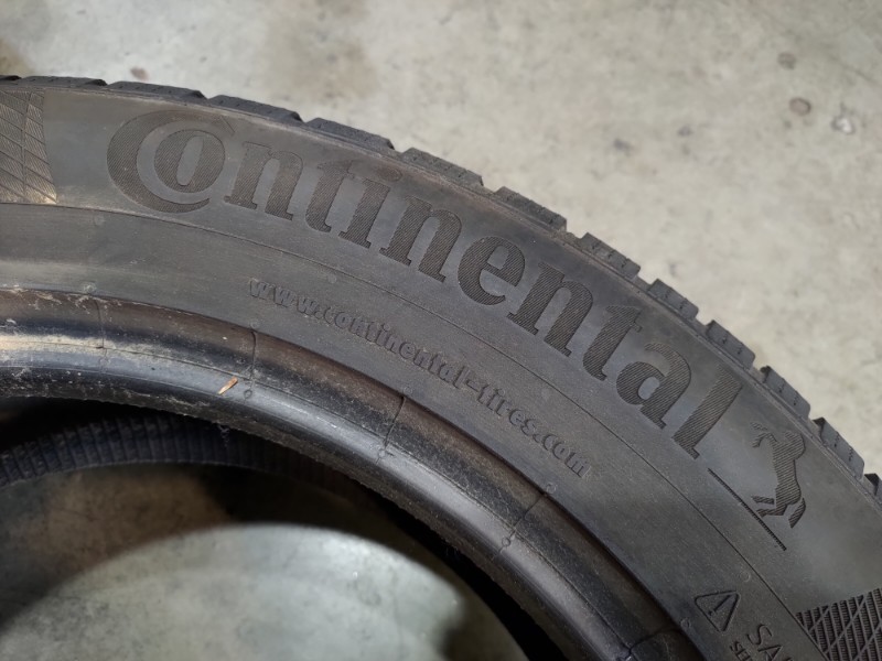 4 Gomme usate 235 55 19 Pneumatici Invernali CONTINENTAL 4 Gomme usate 235 55 19 Pneumatici Invernali CONTINENTAL