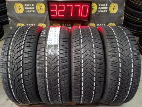 4 Gomme usate 225 55 18 Pneumatici Invernali GOODYEAR