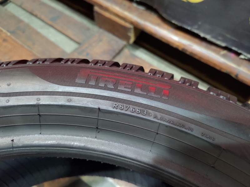 1 Gomma usata 225 45 17 Pneumatici Invernali PIRELLI 1 Gomma usata 225 45 17 Pneumatici Invernali PIRELLI