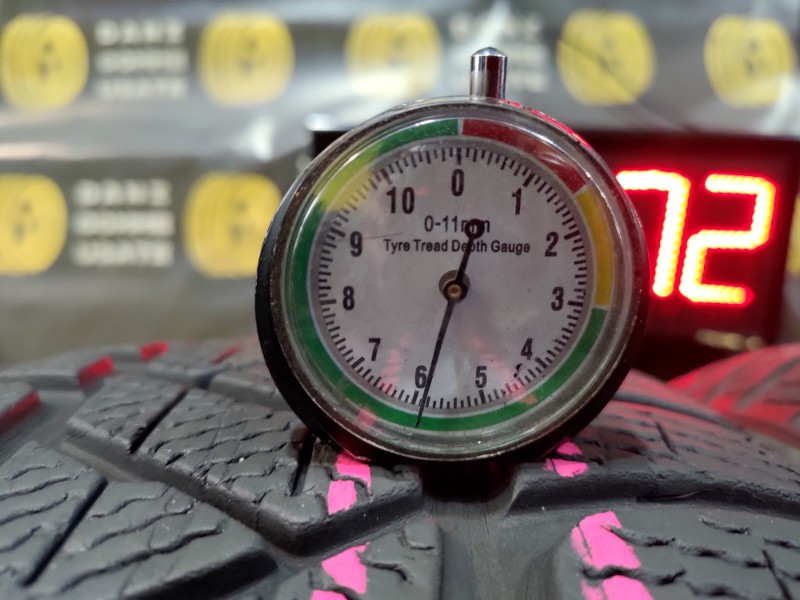 4 Gomme usate 225 50 17 Pneumatici Invernali PIRELLI 4 Gomme usate 225 50 17 Pneumatici Invernali PIRELLI