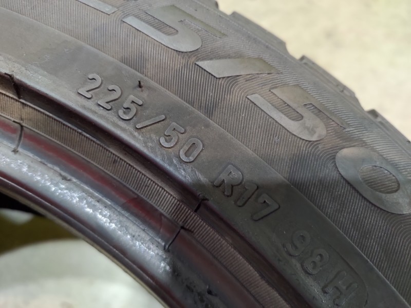 4 Gomme usate 225 50 17 Pneumatici Invernali PIRELLI 4 Gomme usate 225 50 17 Pneumatici Invernali PIRELLI