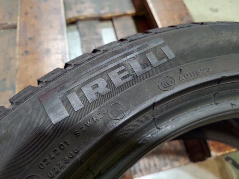4 Gomme usate 225 50 17 Pneumatici Invernali PIRELLI 4 Gomme usate 225 50 17 Pneumatici Invernali PIRELLI