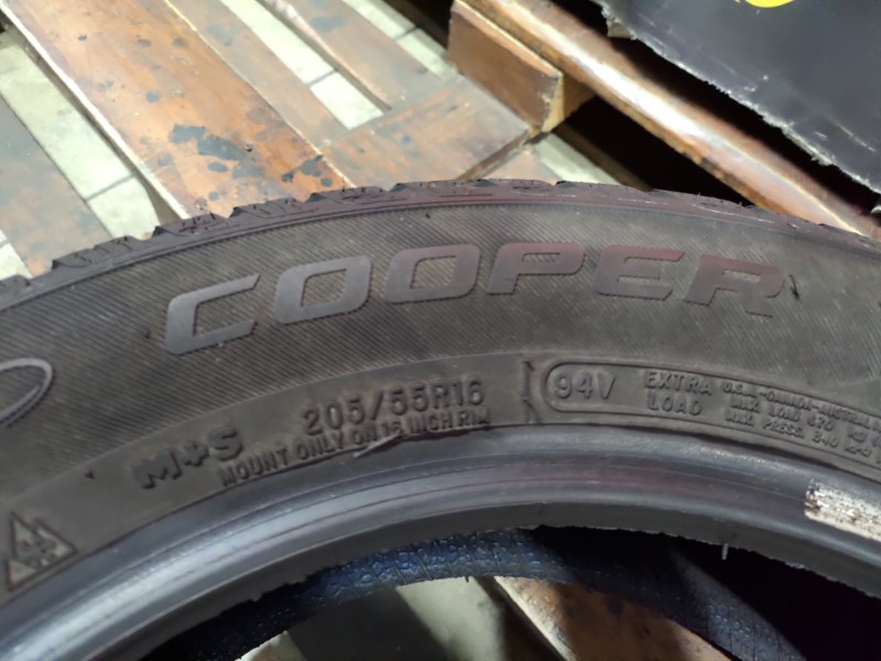 2 Gomme usate 205 55 16 Pneumatici Invernali COOPER 2 Gomme usate 205 55 16 Pneumatici Invernali COOPER