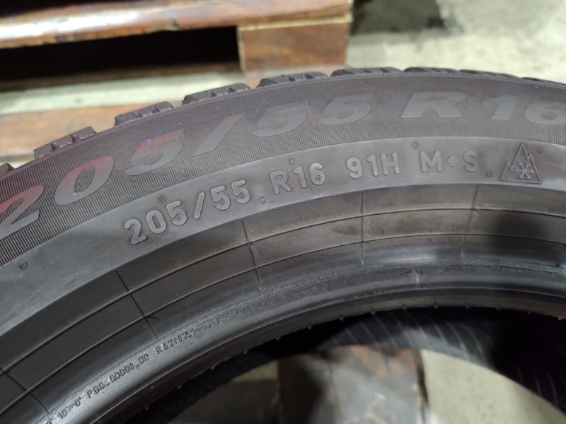 2 Gomme usate 205 55 16 Pneumatici Invernali PIRELLI 2 Gomme usate 205 55 16 Pneumatici Invernali PIRELLI