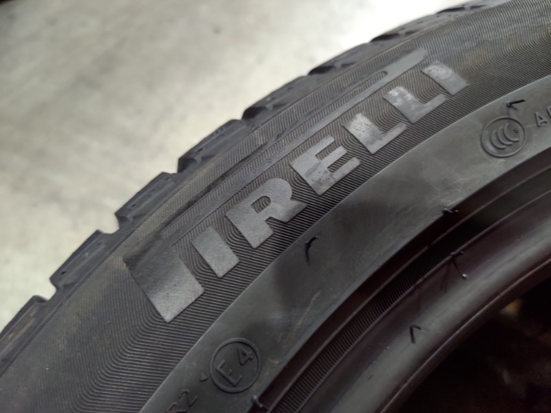 4 Gomme usate 225 50 18 Pneumatici Invernali PIRELLI 4 Gomme usate 225 50 18 Pneumatici Invernali PIRELLI