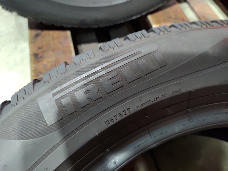 4 Gomme usate 235 55 17 Pneumatici Invernali PIRELLI 4 Gomme usate 235 55 17 Pneumatici Invernali PIRELLI