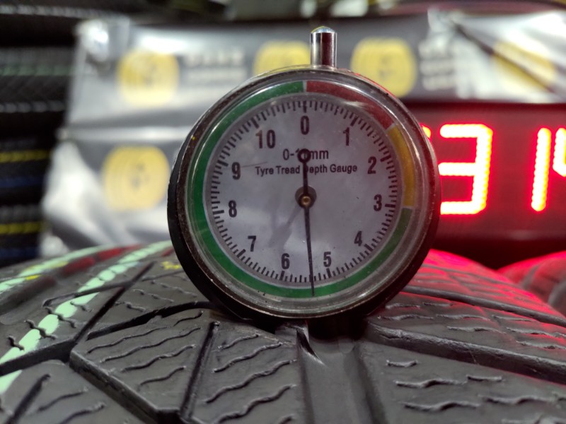 4 Gomme usate 215 55 17 Pneumatici Invernali PIRELLI 4 Gomme usate 215 55 17 Pneumatici Invernali PIRELLI