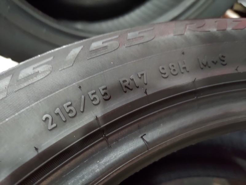 4 Gomme usate 215 55 17 Pneumatici Invernali PIRELLI 4 Gomme usate 215 55 17 Pneumatici Invernali PIRELLI