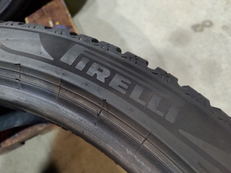 2 Gomme usate 225 40 19 e 2 Gomme usate 255 35 19 Pneumatici 4 Stagioni PIRELLI 2 Gomme usate 225 40 19 e 2 Gomme usate 255 35 19 Pneumatici 4 Stagioni PIRELLI