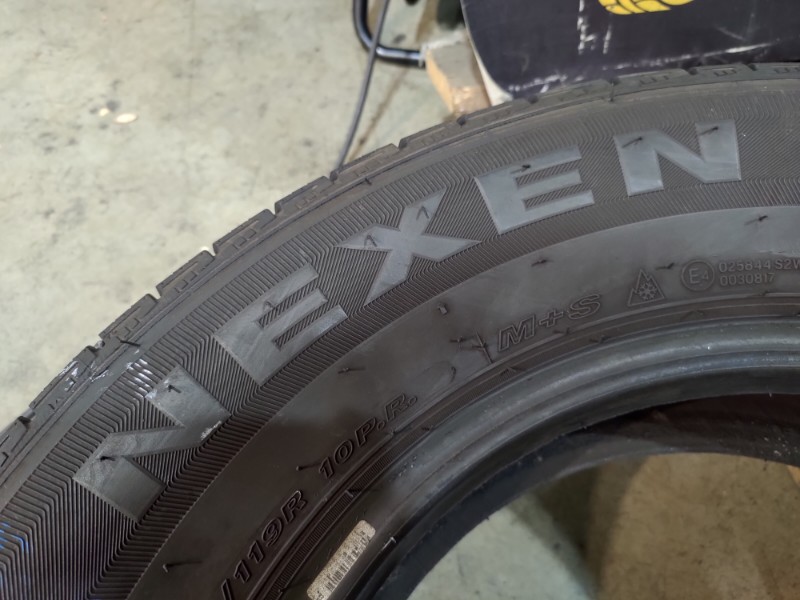 4 Gomme usate 235 65 16 C Pneumatici Invernali NEXEN 4 Gomme usate 235 65 16 C Pneumatici Invernali NEXEN