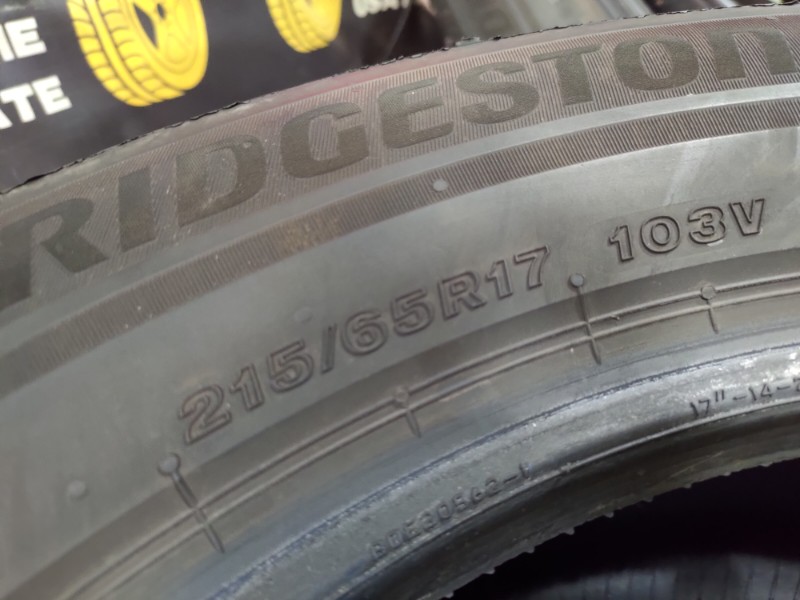 4 Gomme usate 215 65 17 Pneumatici Invernali BRIDGESTONE 4 Gomme usate 215 65 17 Pneumatici Invernali BRIDGESTONE