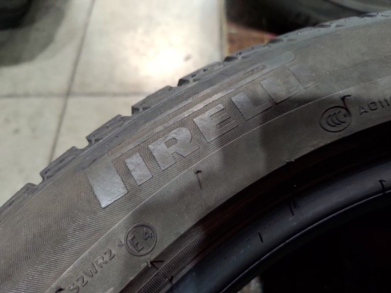 4 Gomme usate 225 50 18 Pneumatici Invernali PIRELLI 4 Gomme usate 225 50 18 Pneumatici Invernali PIRELLI