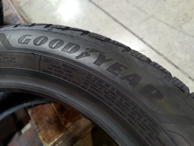 4 Gomme usate 195 55 16 Pneumatici Invernali GOODYEAR 4 Gomme usate 195 55 16 Pneumatici Invernali GOODYEAR