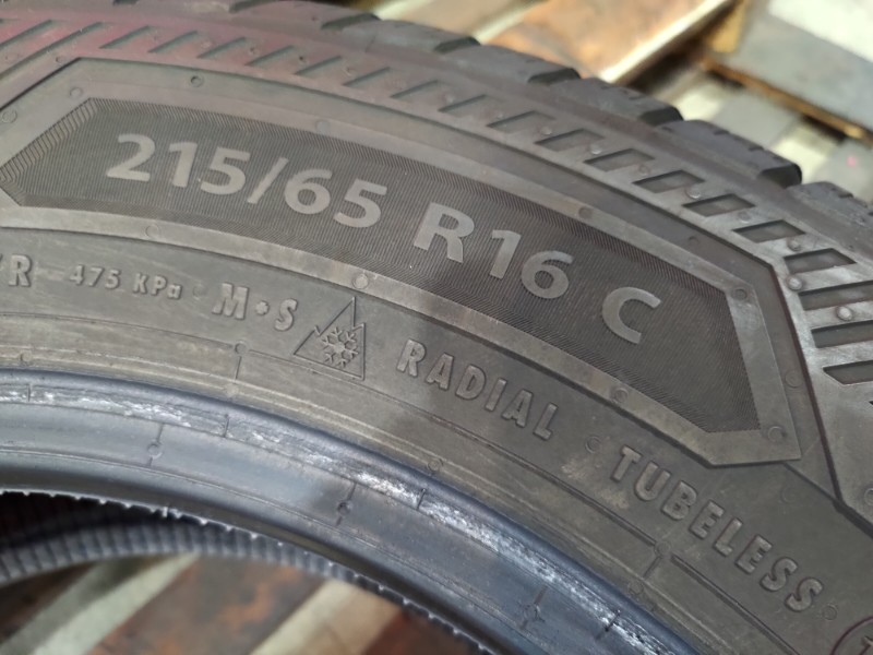 2 Gomme usate 215 65 16 C Pneumatici Invernali BARUM 2 Gomme usate 215 65 16 C Pneumatici Invernali BARUM