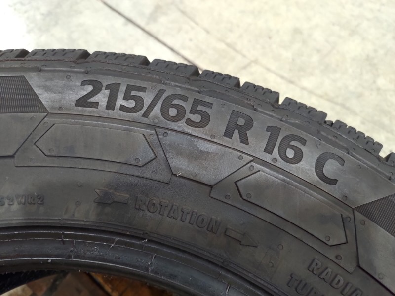 2 Gomme usate 215 65 16 C Pneumatici Invernali CONTINENTAL 2 Gomme usate 215 65 16 C Pneumatici Invernali CONTINENTAL