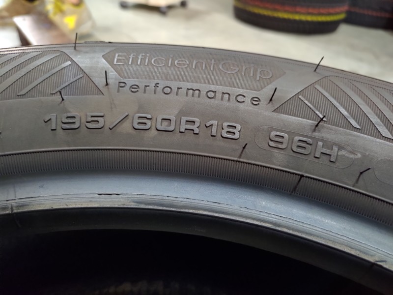 4 Gomme usate 195 60 18 Pneumatici Estivi GOODYEAR 4 Gomme usate 195 60 18 Pneumatici Estivi GOODYEAR