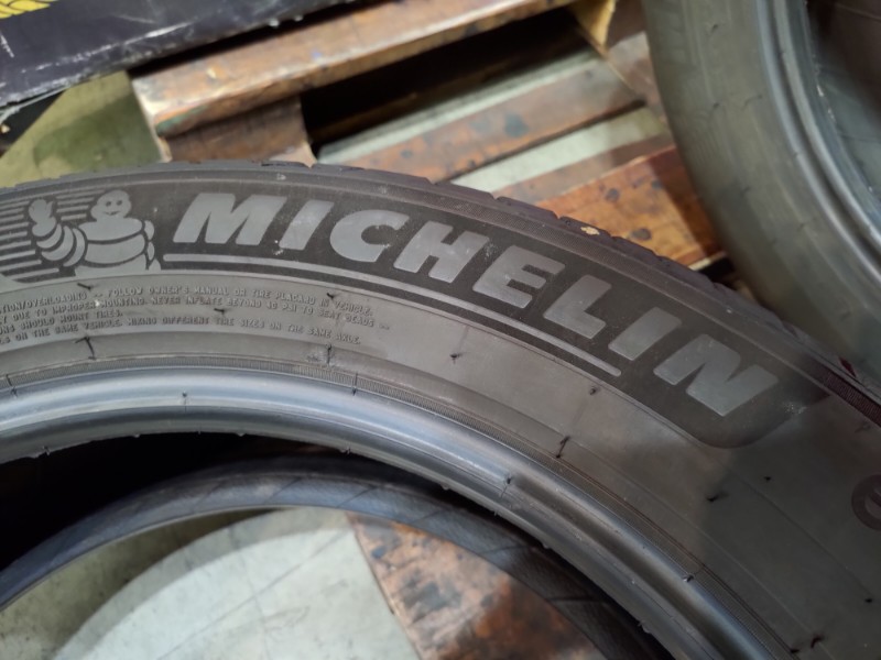 4 Gomme usate 225 55 18 Pneumatici Estivi MICHELIN 4 Gomme usate 225 55 18 Pneumatici Estivi MICHELIN