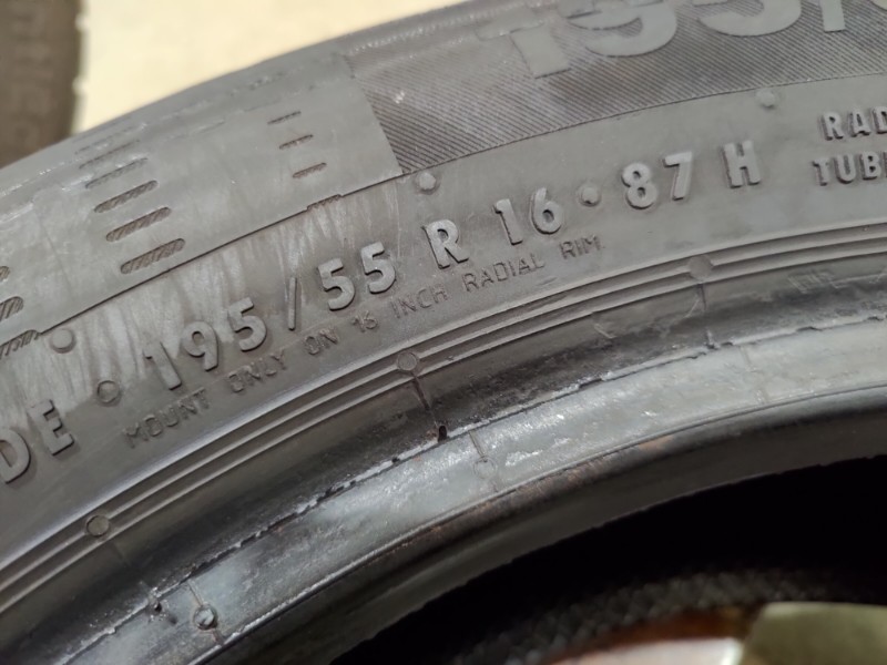 4 Gomme usate 195 55 16 Pneumatici Estivi CONTINENTAL 4 Gomme usate 195 55 16 Pneumatici Estivi CONTINENTAL